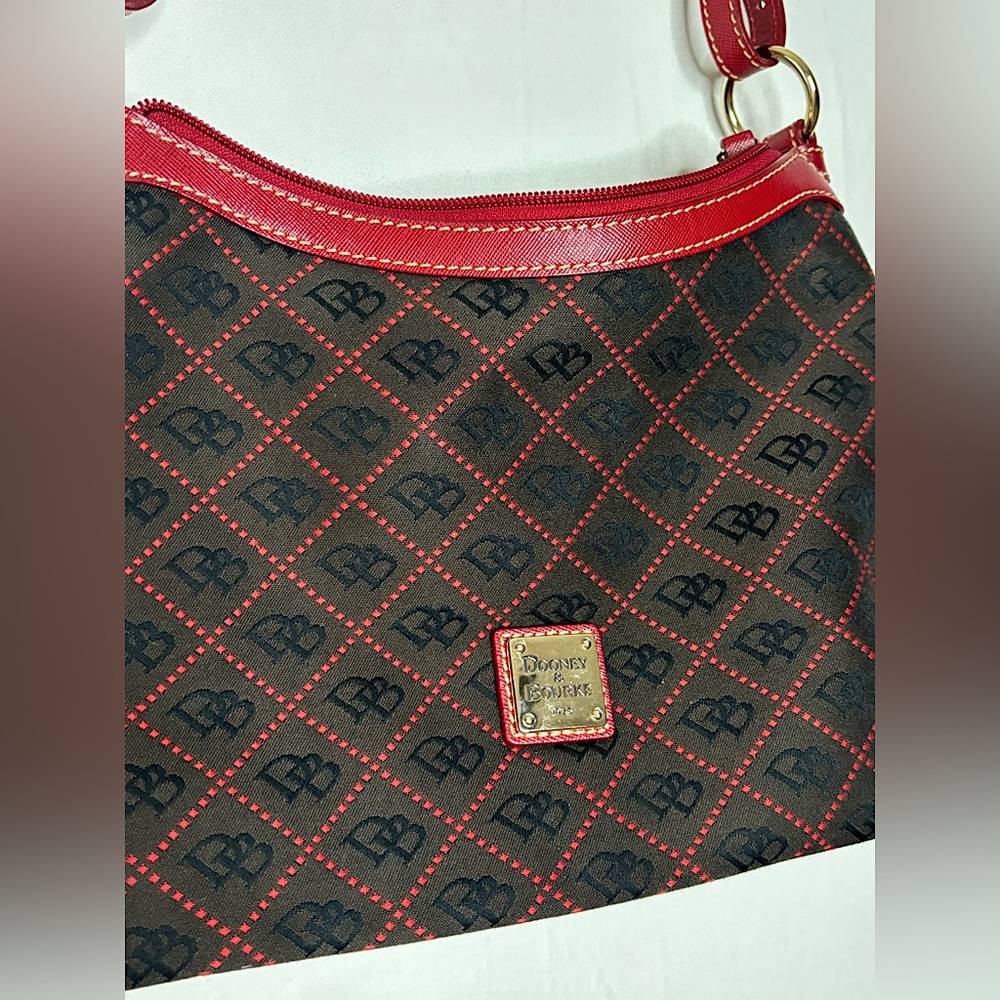 DOONEY & BOURKE 1975 Purse - Picture 4 of 8